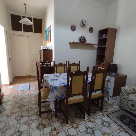 Affittacamere Aurora בית הארחה